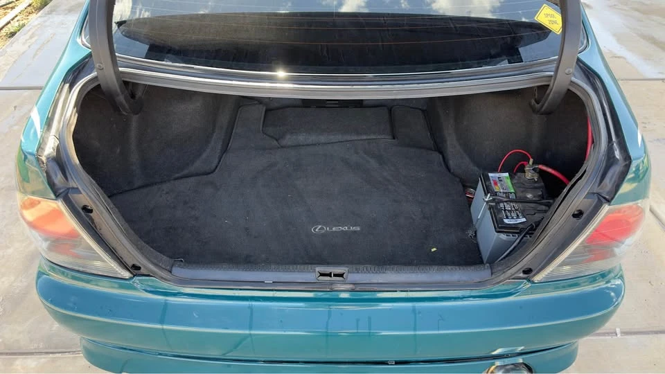 2002 Lexus IS 1st Gen - Image 7 of 10