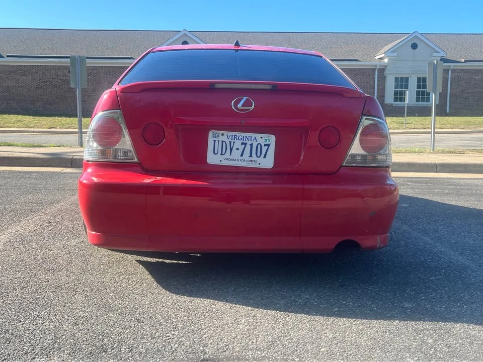 2002 Lexus IS 1st Gen - Image 8 of 14