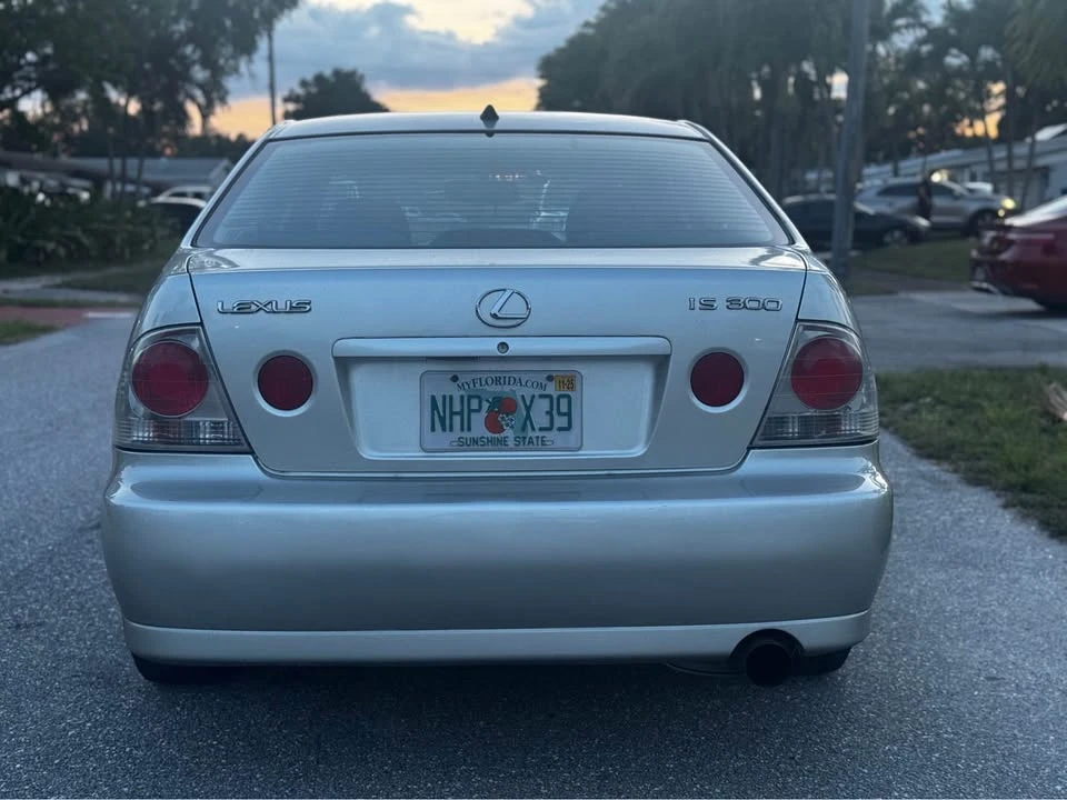 2002 Lexus IS 1st Gen - Image 13 of 13