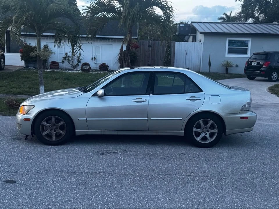 2002 Lexus IS 1st Gen - Image 7 of 13