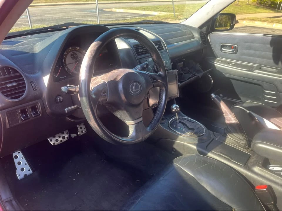 2002 Lexus IS 1st Gen - Image 11 of 14