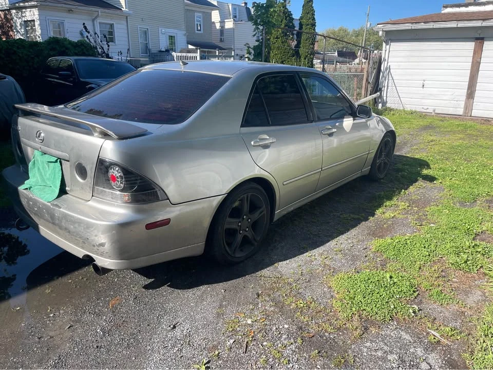 2002 Lexus IS 1st Gen - Image 2 of 7