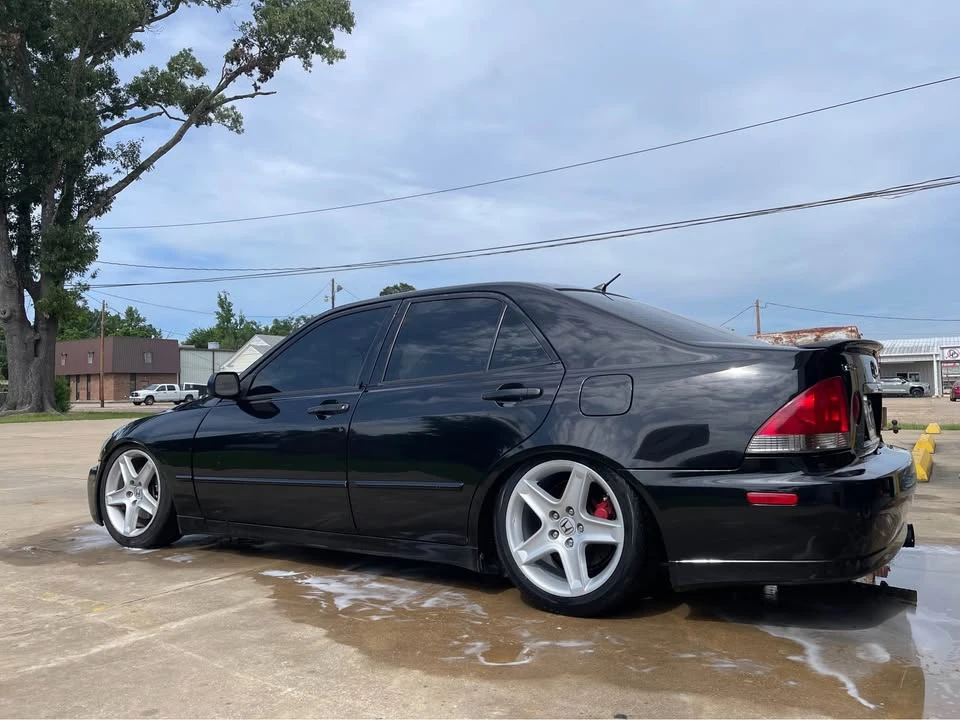 2002 Lexus IS 1st Gen - Image 2 of 2