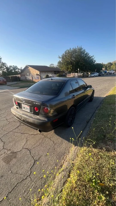 2002 Lexus IS 1st Gen - Image 4 of 7