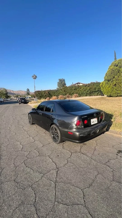 2002 Lexus IS 1st Gen - Image 2 of 7