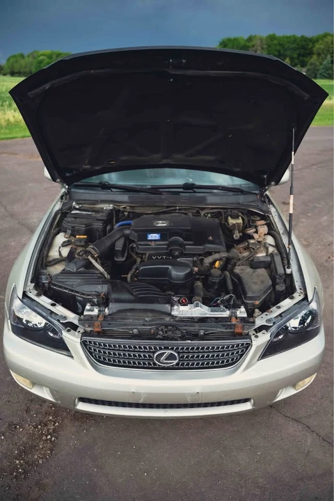 2002 Lexus IS 1st Gen - Image 12 of 13