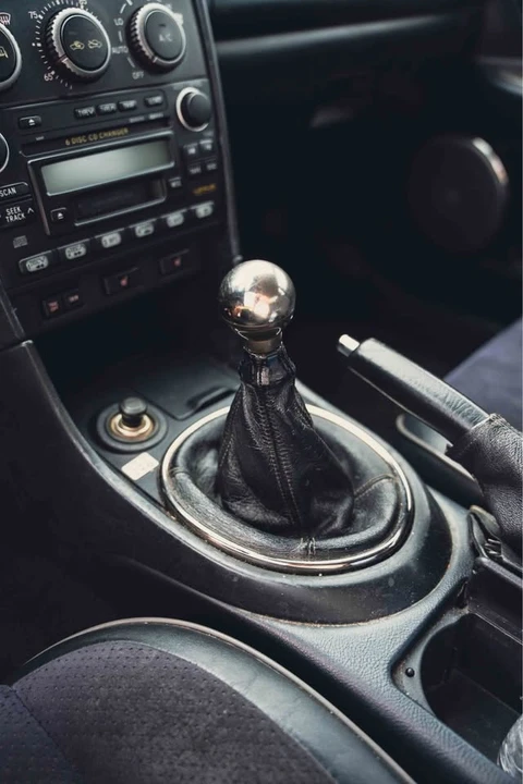 2002 Lexus IS 1st Gen - Image 11 of 13