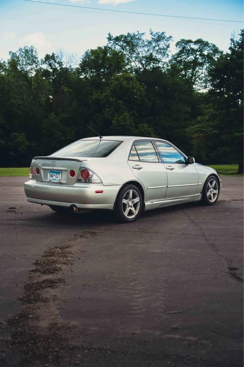 2002 Lexus IS 1st Gen - Image 3 of 13