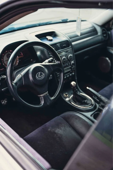 2002 Lexus IS 1st Gen - Image 10 of 13