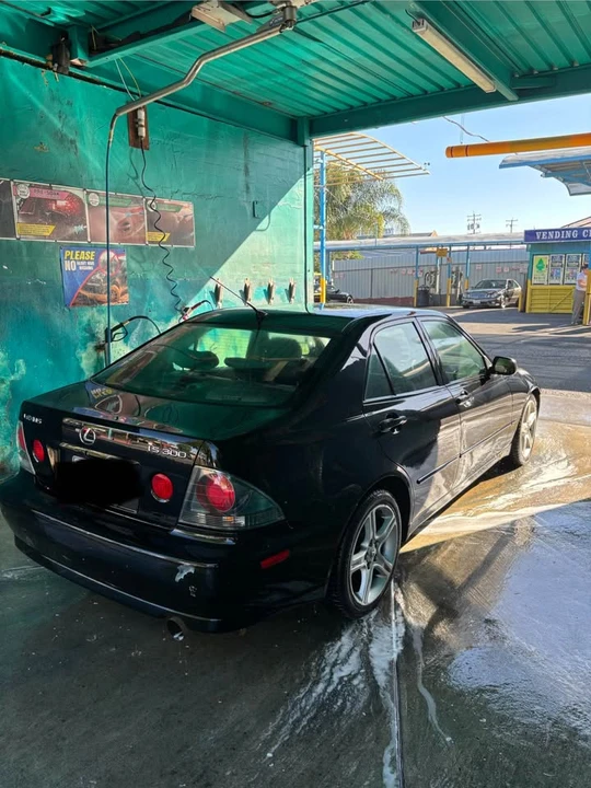 2002 Lexus IS 1st Gen - Image 2 of 6