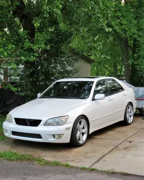 2002 Lexus IS 300 Sedan 4D