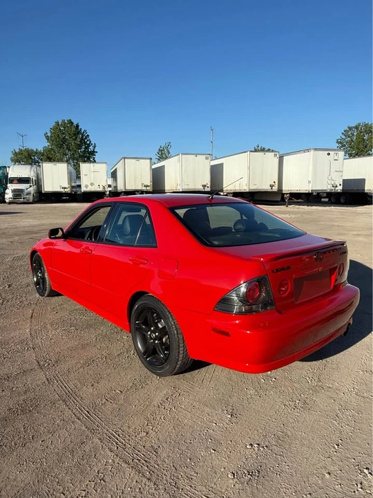 2002 Lexus IS 1st Gen - Image 5 of 15