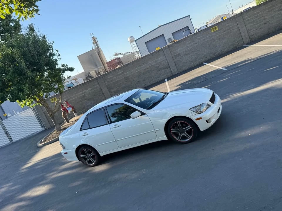 2002 Lexus IS 1st Gen - Image 3 of 8