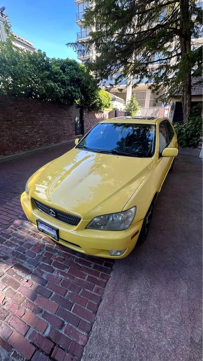 2002 Lexus IS 1st Gen - Image 8 of 15