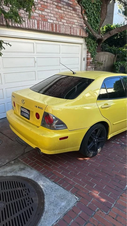 2002 Lexus IS 1st Gen - Image 3 of 15