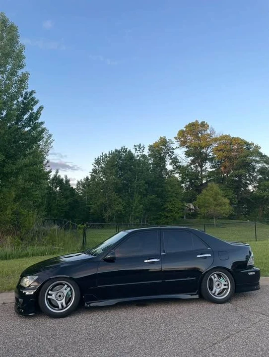 2002 Lexus IS 1st Gen - Image 3 of 3