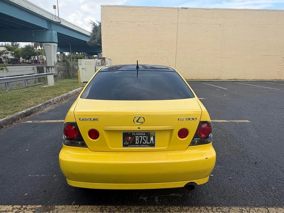 2002 Lexus IS 1st Gen - Image 8 of 9