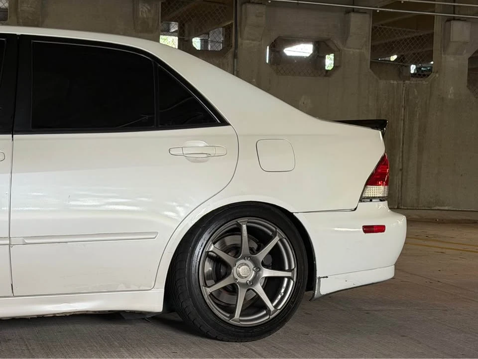 2002 Lexus IS 1st Gen - Image 6 of 20