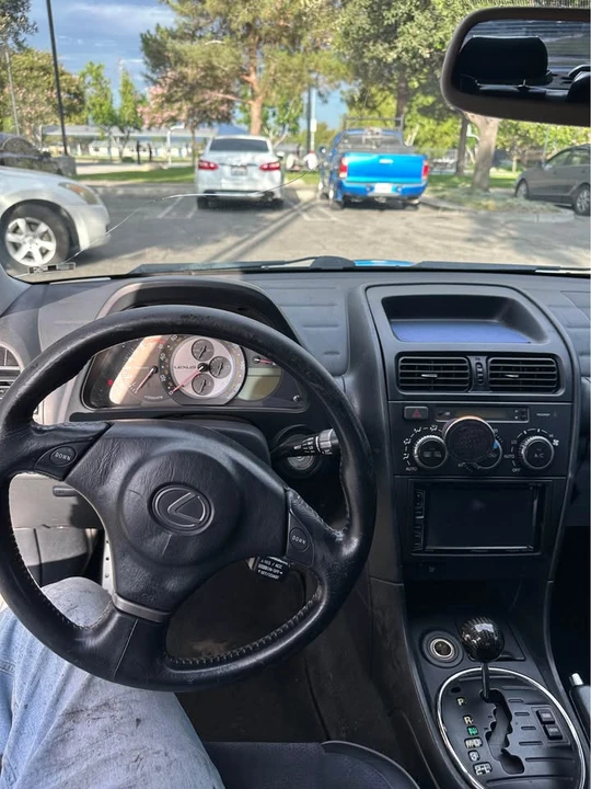 2002 Lexus IS 1st Gen - Image 17 of 18