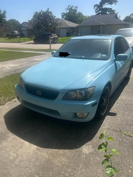 2002 Lexus IS 1st Gen - Image 2 of 7
