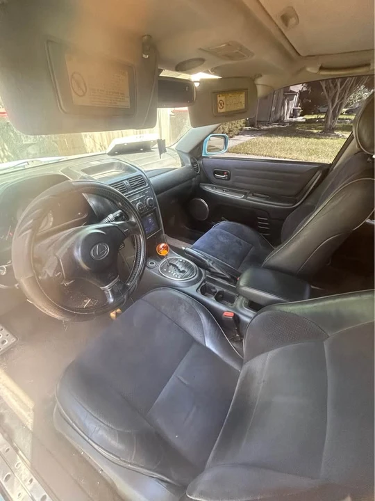 2002 Lexus IS 1st Gen - Image 4 of 7