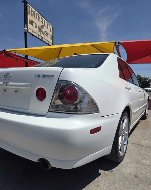 2002 Lexus IS 1st Gen - Image 6 of 16