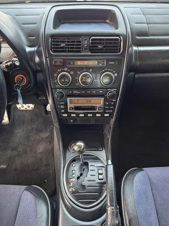 2002 Lexus IS 1st Gen - Image 12 of 16