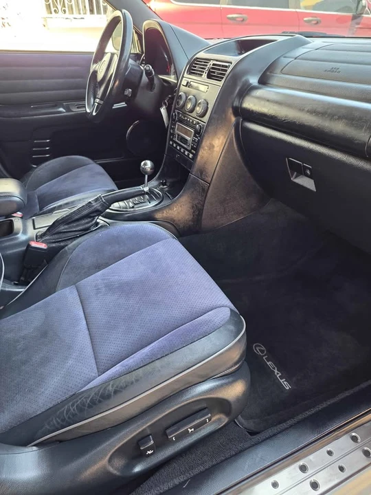 2002 Lexus IS 1st Gen - Image 11 of 16