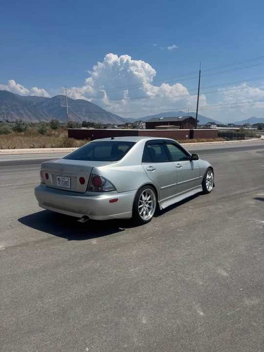 2002 Lexus IS 1st Gen - Image 2 of 9