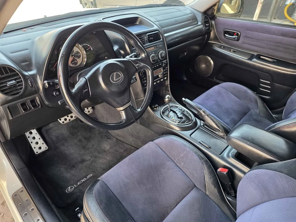 2002 Lexus IS 1st Gen - Image 9 of 16