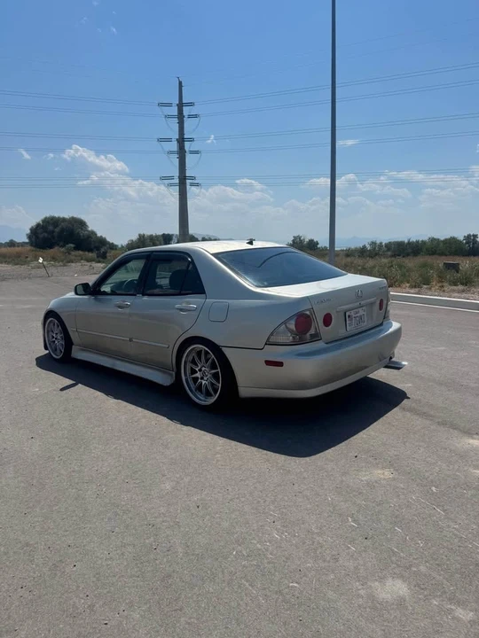 2002 Lexus IS 1st Gen - Image 8 of 9