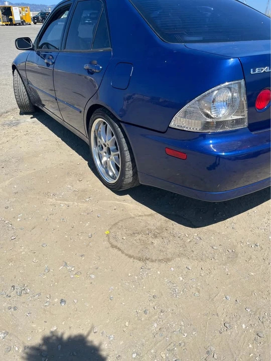 2002 Lexus IS 1st Gen - Image 4 of 6