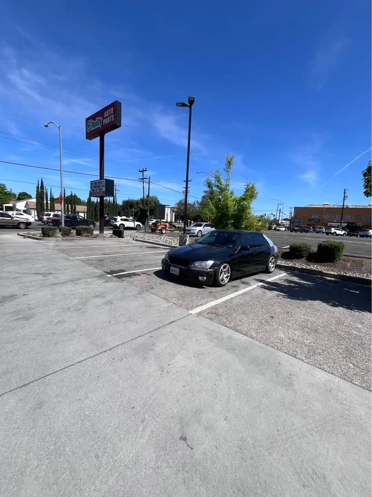 2002 Lexus IS 1st Gen - Image 3 of 4