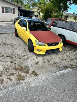 2002 Lexus IS 300 Sedan 4D