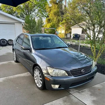 2002 Lexus IS 300 Sedan 4D