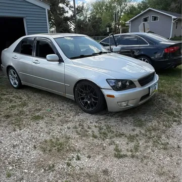 2002 Lexus IS 300 Sedan 4D