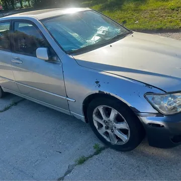 2002 Lexus IS 300 Sedan 4D