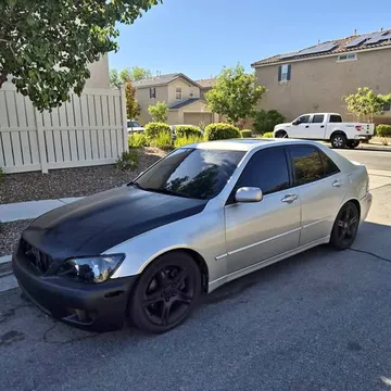 2002 Lexus IS 300 Sedan 4D