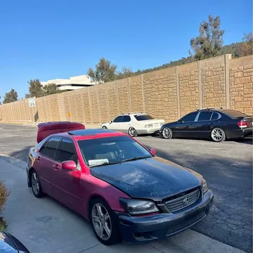 2002 Lexus IS 300 Sedan 4D