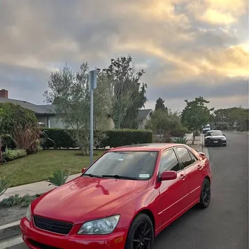 2002 Lexus IS 300 Sedan 4D