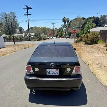 2002 Lexus IS 300 Sedan 4D