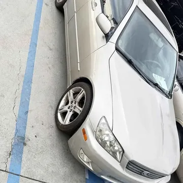 2002 Lexus IS 300 Sedan 4D