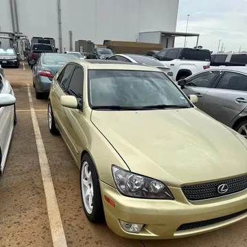 2002 Lexus IS 300 Sedan 4D