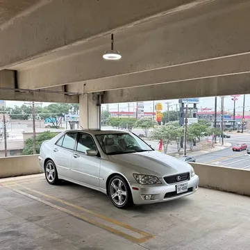 2002 Lexus IS 300 Sedan 4D