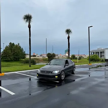 2002 Lexus IS 300 Sedan 4D