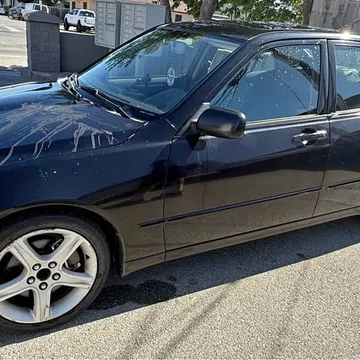 2002 Lexus IS 300 Sedan 4D