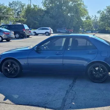 2002 Lexus IS 300 Sedan 4D