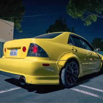 2002 Lexus IS 300 Sedan 4D