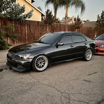 2002 Lexus IS 300 Sedan 4D