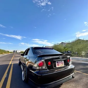 2002 Lexus IS 300 Sedan 4D